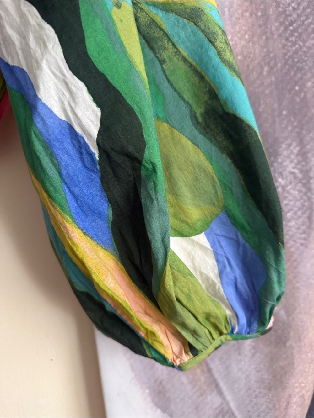 H&M Colorful Abstract Print Off-Shoulder Balloon Sleeve Crop Top - Picture 4 of 5